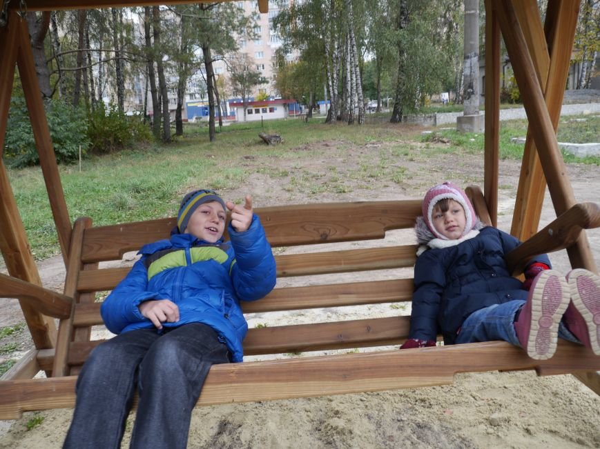 Агрохолдинг “МРІЯ” встановлює на Тернопільщині десять дитячих майданчиків (фото) - фото 1 Агрохолдинг “МРІЯ” встановлює на Тернопільщині десять дитячих майданчиків (фото) - фото 1