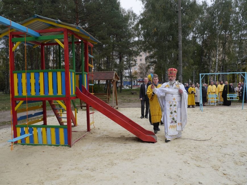 Агрохолдинг “МРІЯ” встановлює на Тернопільщині десять дитячих майданчиків (фото) - фото 5 Агрохолдинг “МРІЯ” встановлює на Тернопільщині десять дитячих майданчиків (фото) - фото 5