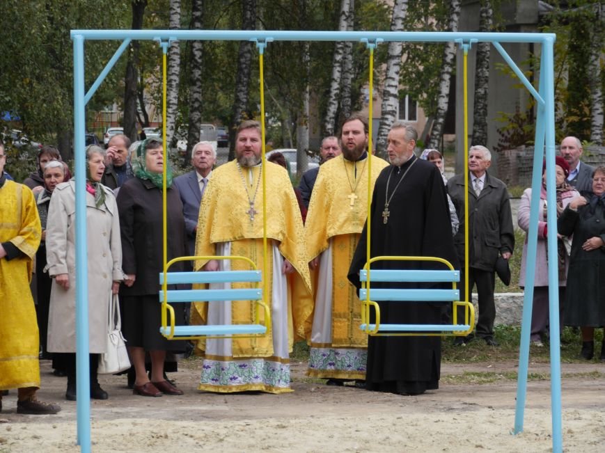 Агрохолдинг “МРІЯ” встановлює на Тернопільщині десять дитячих майданчиків (фото) - фото 3 Агрохолдинг “МРІЯ” встановлює на Тернопільщині десять дитячих майданчиків (фото) - фото 3
