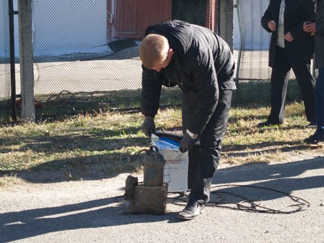 На территории детского сада в Сумах от удара током умер сотрудник «Сумытеплоэнерго» (ФОТО) (фото) - фото 1 На территории детского сада в Сумах от удара током умер сотрудник «Сумытеплоэнерго» (ФОТО) (фото) - фото 1