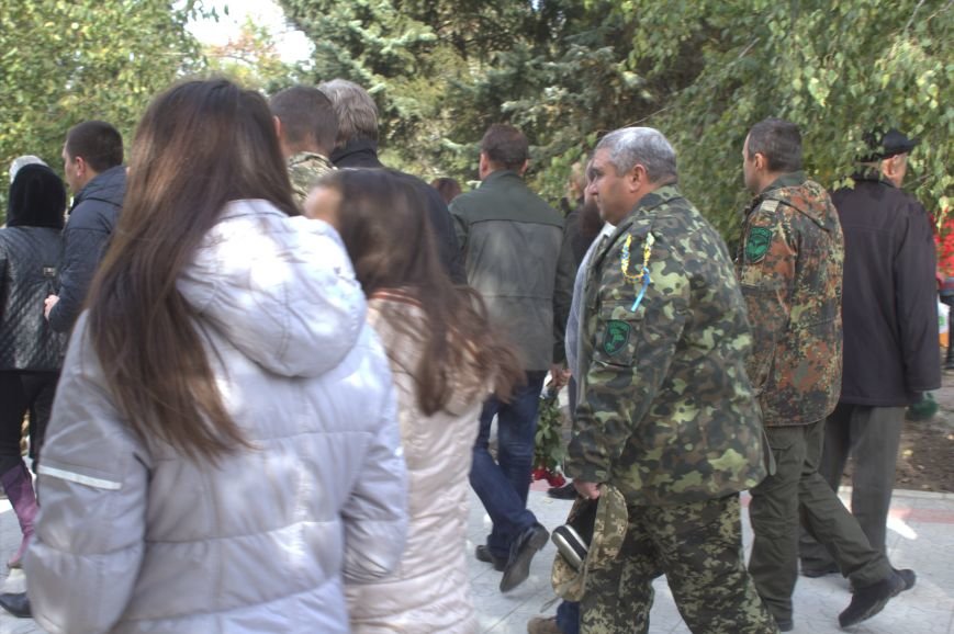 В Днепродзержинске почтили память павших защитников Украины (фото)... В Днепродзержинске почтили память павших защитников Украины (фото) - фото 12