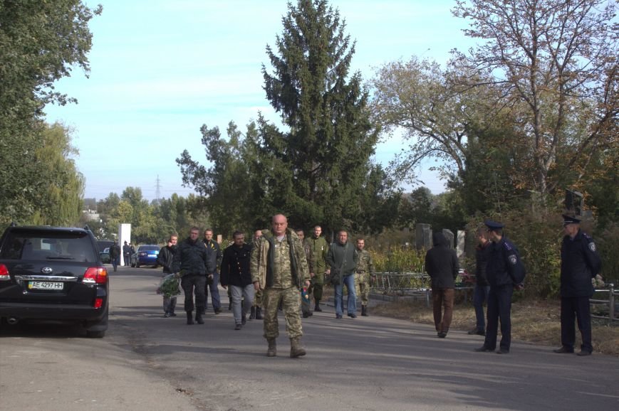 В Днепродзержинске почтили память павших защитников Украины (фото)... В Днепродзержинске почтили память павших защитников Украины (фото) - фото 6