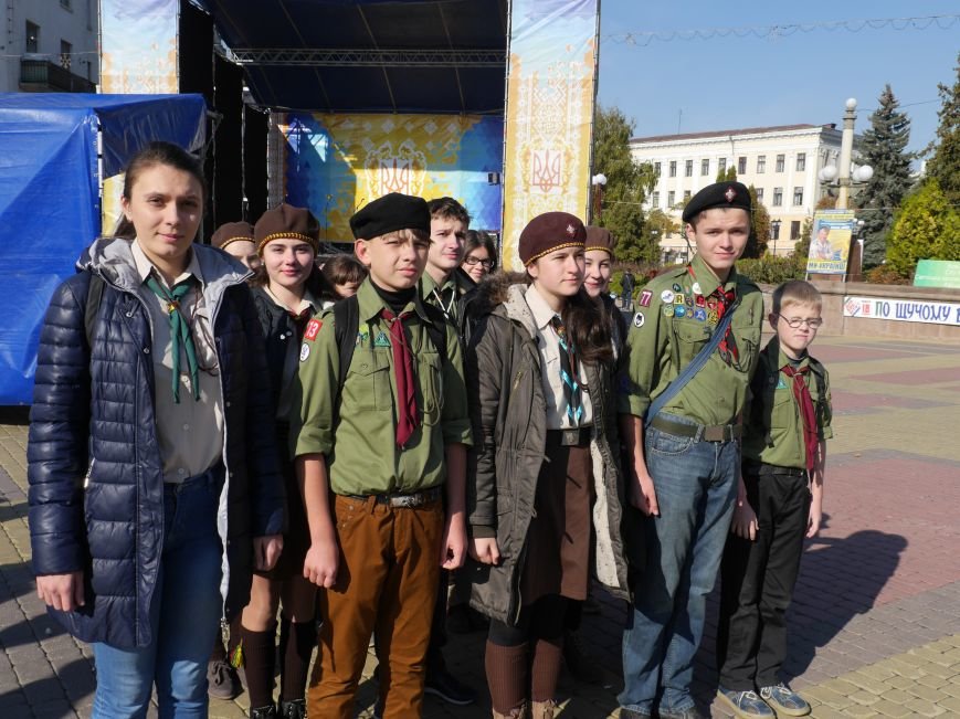 На Театральному майдані відбулося урочисте шикування захисників України (ФОТОРЕПОРТАЖ) (фото) - фото 1 На Театральному майдані відбулося урочисте шикування захисників України (ФОТОРЕПОРТАЖ) (фото) - фото 1