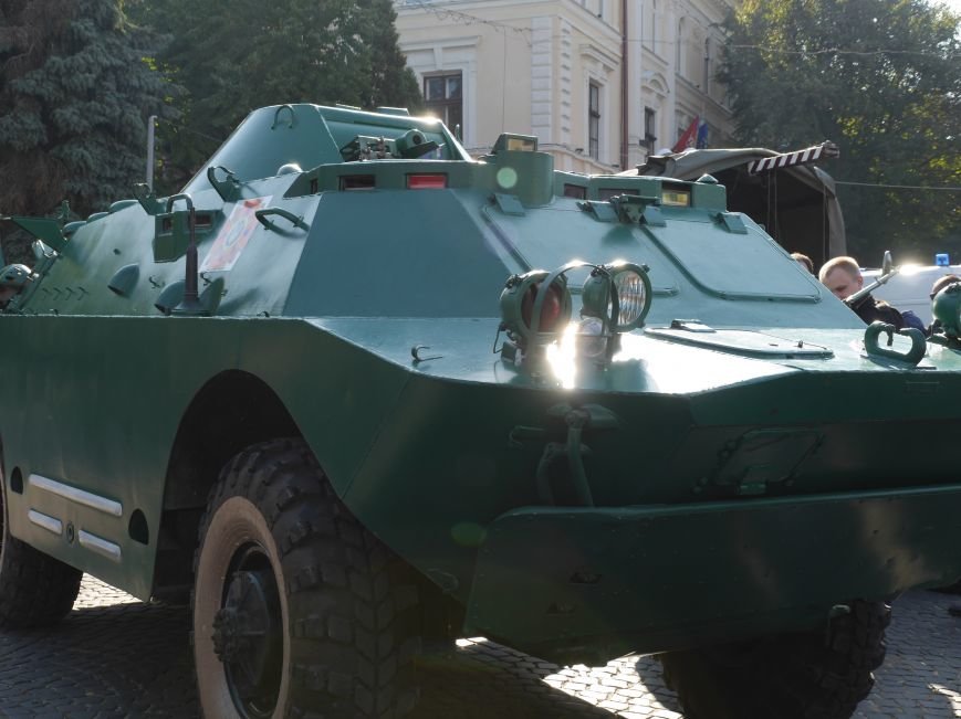 На Театральному майдані відбулося урочисте шикування захисників України (ФОТОРЕПОРТАЖ) (фото) - фото 1 На Театральному майдані відбулося урочисте шикування захисників України (ФОТОРЕПОРТАЖ) (фото) - фото 1