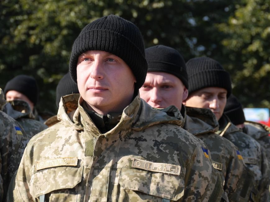 На Театральному майдані відбулося урочисте шикування захисників України (ФОТОРЕПОРТАЖ) (фото) - фото 1 На Театральному майдані відбулося урочисте шикування захисників України (ФОТОРЕПОРТАЖ) (фото) - фото 1