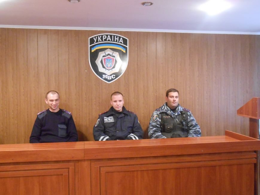 На левобережье двое днепродзержинцев едва не погибли на пожаре (фото) - фото 1 На левобережье двое днепродзержинцев едва не погибли на пожаре (фото) - фото 1