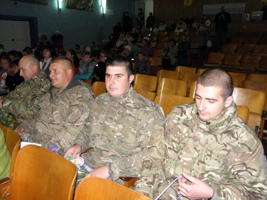 В Краматорском ЦВР прошел праздник для защитников Украины (фото) - фото 2 В Краматорском ЦВР прошел праздник для защитников Украины (фото) - фото 2