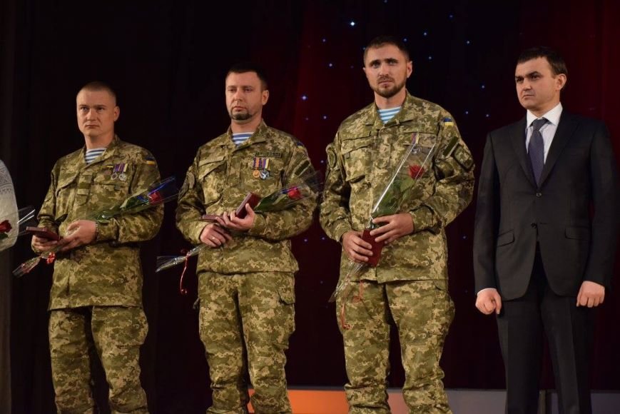 Ко Дню защитника Украины в Николаеве наградили героев АТО (..., фото-2 Ко Дню защитника Украины в Николаеве наградили героев АТО (ФОТО), фото-2