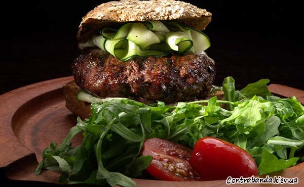 Вкусная контрабанда в виде бургеров и салатов теперь доступна (фото) - фото 7 Вкусная контрабанда в виде бургеров и салатов теперь доступна (фото) - фото 7