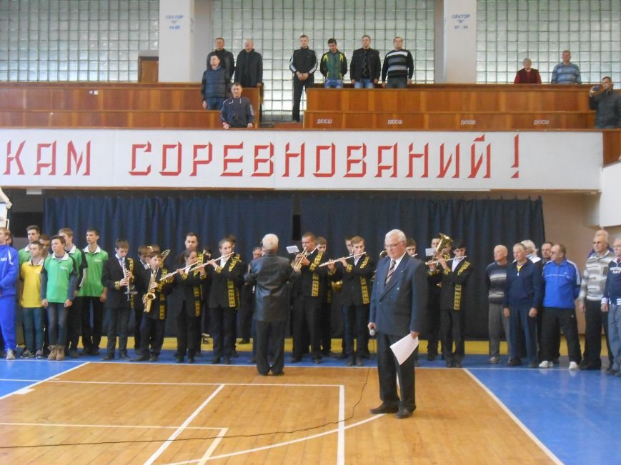 В Днепродзержинске стартовал волейбольный турнир «Кубок Освобождени... В Днепродзержинске стартовал волейбольный турнир «Кубок Освобождения» (фото) - фото 14