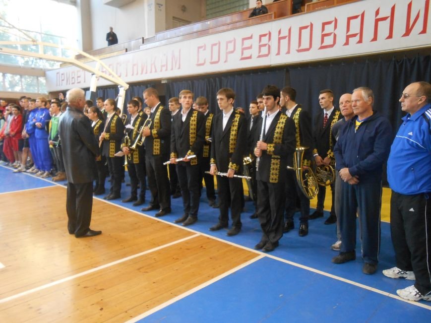 В Днепродзержинске стартовал волейбольный турнир «Кубок Освобождени... В Днепродзержинске стартовал волейбольный турнир «Кубок Освобождения» (фото) - фото 1