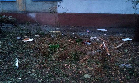 В Мариуполе из гранатомета расстреляли многоэтажный дом (ФОТО) (фото) - фото 1 В Мариуполе из гранатомета расстреляли многоэтажный дом (ФОТО) (фото) - фото 1
