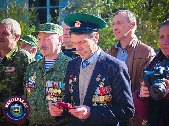 День светлой грусти: в Макеевке почтили память погибших земляков-афганцев (фото) - фото 1 День светлой грусти: в Макеевке почтили память погибших земляков-афганцев (фото) - фото 1