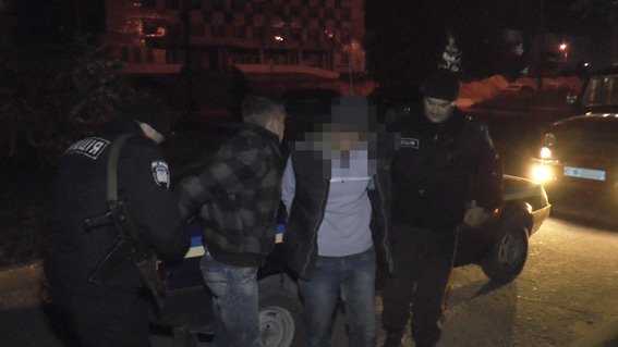 В Сумах двое студентов промышляли кражами телефонных и телевизионных кабелей (ФОТО) (фото) - фото 1 В Сумах двое студентов промышляли кражами телефонных и телевизионных кабелей (ФОТО) (фото) - фото 1