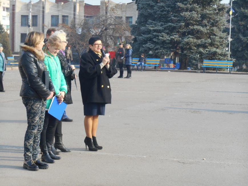 В Славянске прошла акция, посвященная Всеукраинскому Дню борьбы с раком молочной железы (фото) - фото 9 В Славянске прошла акция, посвященная Всеукраинскому Дню борьбы с раком молочной железы (фото) - фото 9