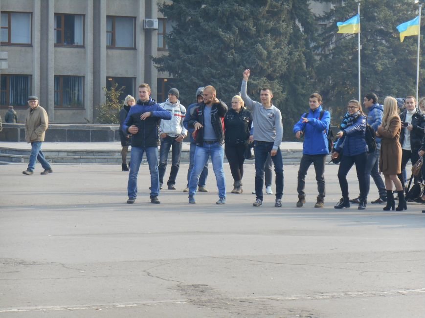 В Славянске прошла акция, посвященная Всеукраинскому Дню борьбы с раком молочной железы (фото) - фото 11 В Славянске прошла акция, посвященная Всеукраинскому Дню борьбы с раком молочной железы (фото) - фото 11