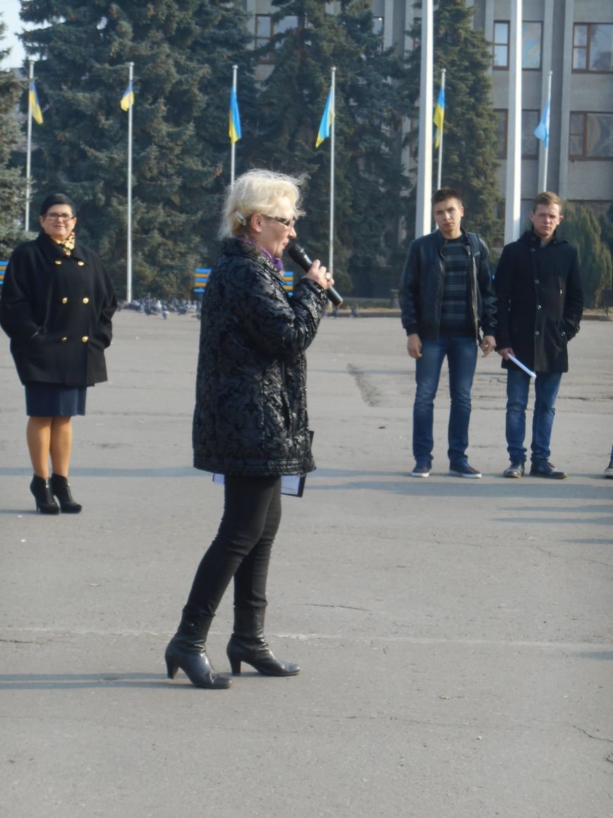 В Славянске прошла акция, посвященная Всеукраинскому Дню борьбы с раком молочной железы (фото) - фото 8 В Славянске прошла акция, посвященная Всеукраинскому Дню борьбы с раком молочной железы (фото) - фото 8