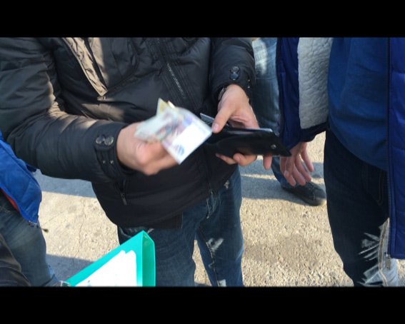 Житель Запорожья пытался вывезти из Харькова в Россию четырех проституток (ФОТО) (фото) - фото 1 Житель Запорожья пытался вывезти из Харькова в Россию четырех проституток (ФОТО) (фото) - фото 1