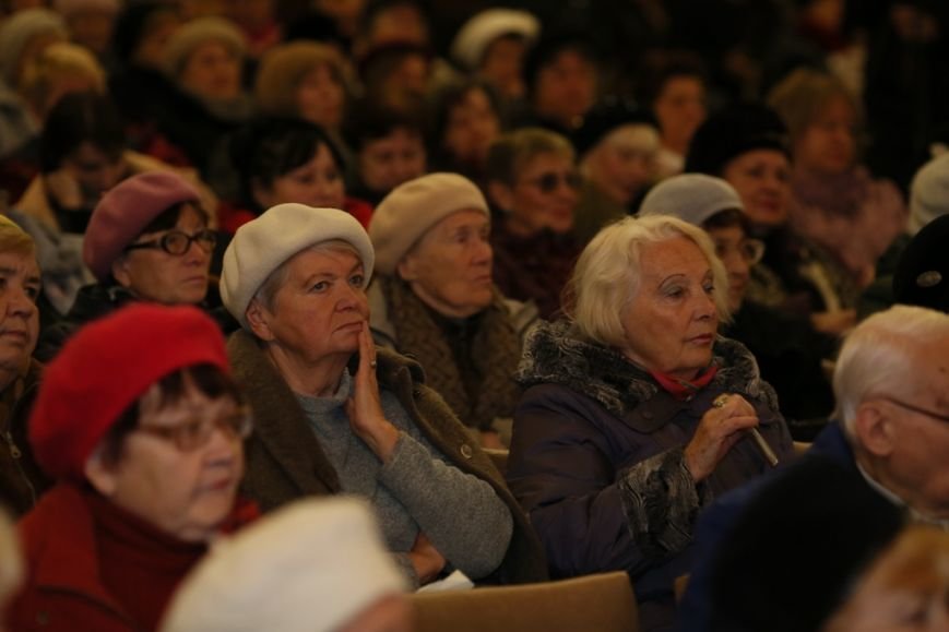 Борис Филатов вернул к жизни Университет третьего возраста (фото) -... Борис Филатов вернул к жизни Университет третьего возраста (фото) - фото 1