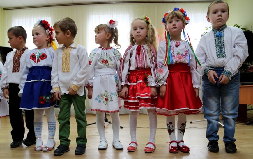 На Бучачині громада села своїми силами добудувала дитячий садочок (фоторепортаж) (фото) - фото 1 На Бучачині громада села своїми силами добудувала дитячий садочок (фоторепортаж) (фото) - фото 1