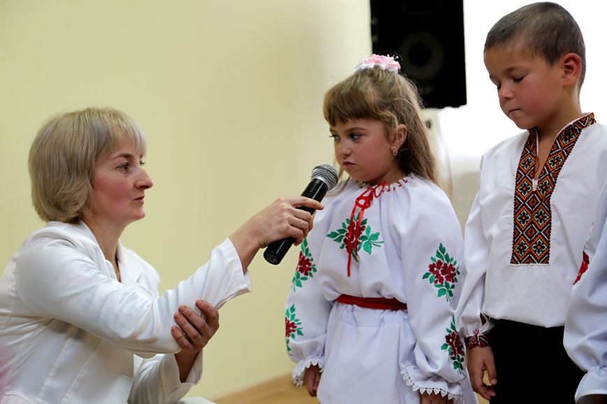 На Бучачині громада села своїми силами добудувала дитячий садочок (фоторепортаж) (фото) - фото 1 На Бучачині громада села своїми силами добудувала дитячий садочок (фоторепортаж) (фото) - фото 1