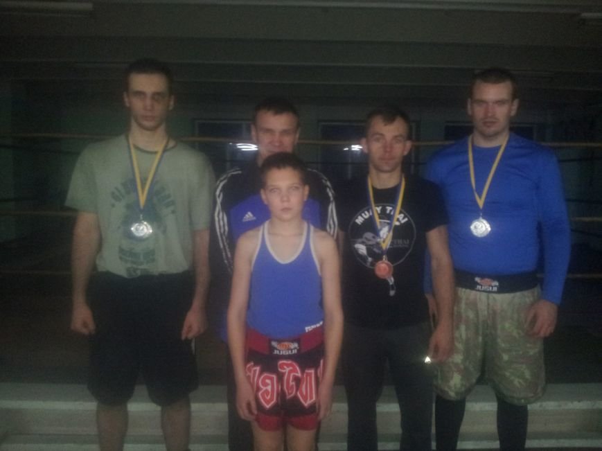 Славянские спортсмены приняли участие в чемпионате Украине по кикбоксингу (фото) - фото 1 Славянские спортсмены приняли участие в чемпионате Украине по кикбоксингу (фото) - фото 1