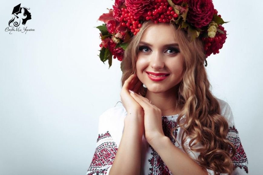 Почти самая красивая студентка учится в Чернигове (фото) - фото 1 Почти самая красивая студентка учится в Чернигове (фото) - фото 1