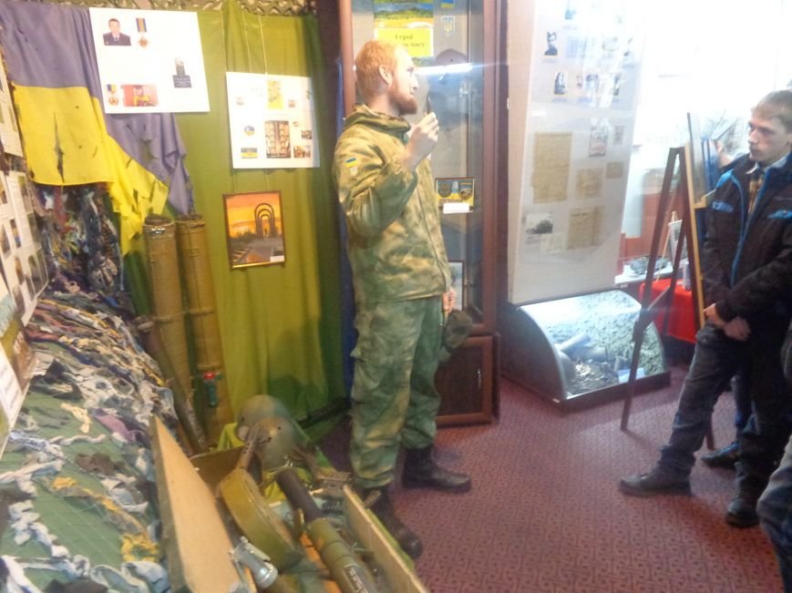 Красноармейский исторический музей почтил подвиг украинского народа в борьбе с нацизмом (фото) - фото 4 Красноармейский исторический музей почтил подвиг украинского народа в борьбе с нацизмом (фото) - фото 4