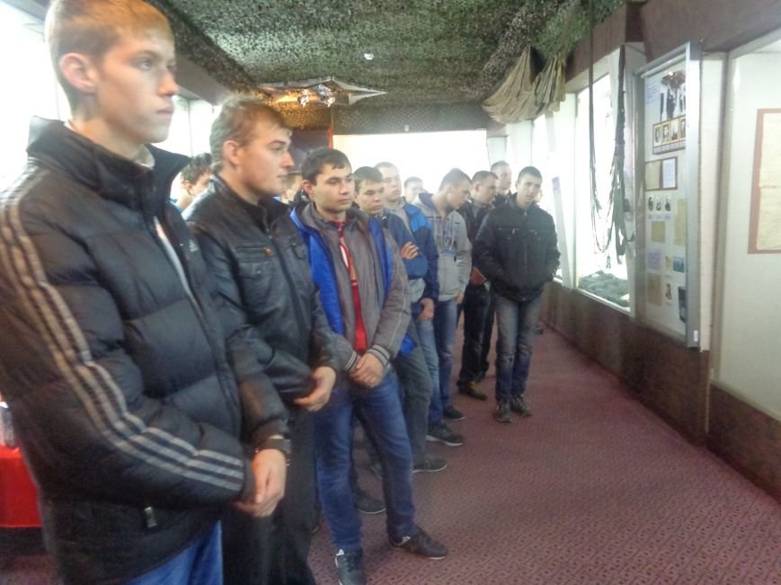 Красноармейский исторический музей почтил подвиг украинского народа в борьбе с нацизмом (фото) - фото 1 Красноармейский исторический музей почтил подвиг украинского народа в борьбе с нацизмом (фото) - фото 1