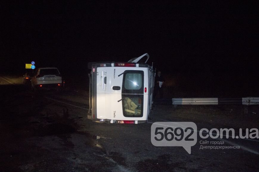 В ДТП на трассе под Днепродзержинском пострадало 2 человека (фото) - фото 6 В ДТП на трассе под Днепродзержинском пострадало 2 человека (фото) - фото 6