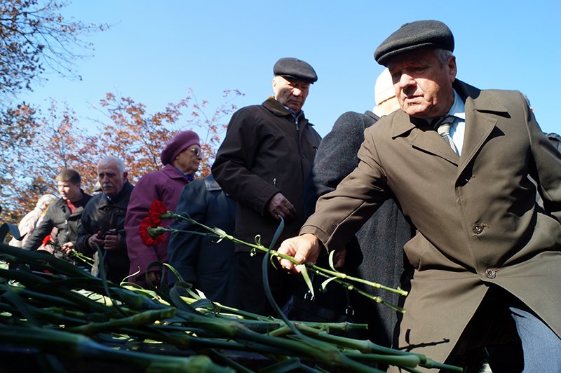 «Ты с немцами одним воздухом дышала, этого достаточно». В Белгороде... «Ты с немцами одним воздухом дышала, этого достаточно». В Белгороде прошла акция памяти жертв политических репрессий (фото) - фото 1