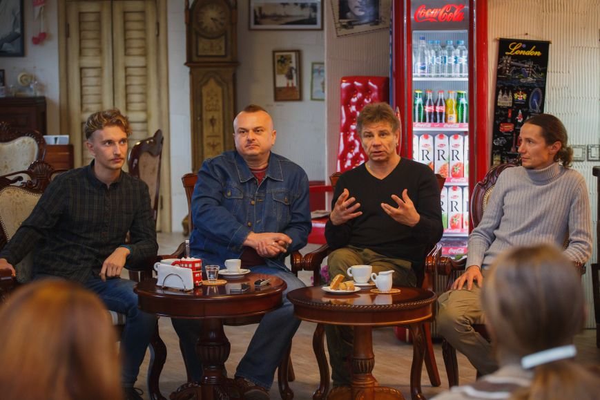Интервью с группой «Табула Раса» в Днепродзержинске (фото) - фото 2 Интервью с группой «Табула Раса» в Днепродзержинске (фото) - фото 2