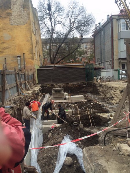 Тернополяни виступають проти забудови центра міста (фото) (фото) - фото 1