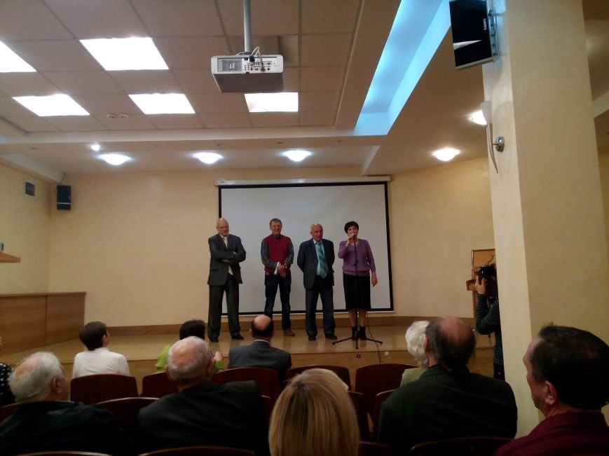 В Симферополе отпраздновали первый круглый юбилей альманаха «Кърымчахлар» (ФОТО) (фото) - фото 2 В Симферополе отпраздновали первый круглый юбилей альманаха «Кърымчахлар» (ФОТО) (фото) - фото 2