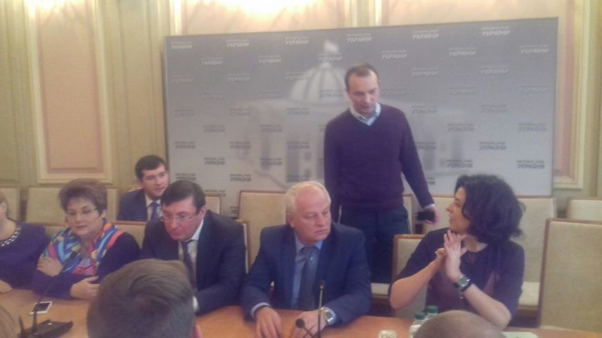 Руководители парламентских фракций встретились с делегацией Кривого Рога (ФОТО) (фото) - фото 1 Руководители парламентских фракций встретились с делегацией Кривого Рога (ФОТО) (фото) - фото 1