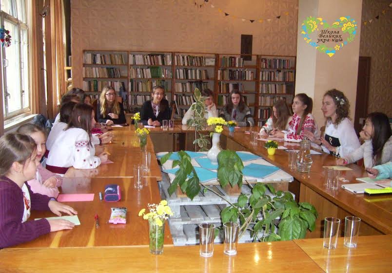У Львові до дня української писемності намалювали патріотичні каліграми (фото) - фото 4 У Львові до дня української писемності намалювали патріотичні каліграми (фото) - фото 4