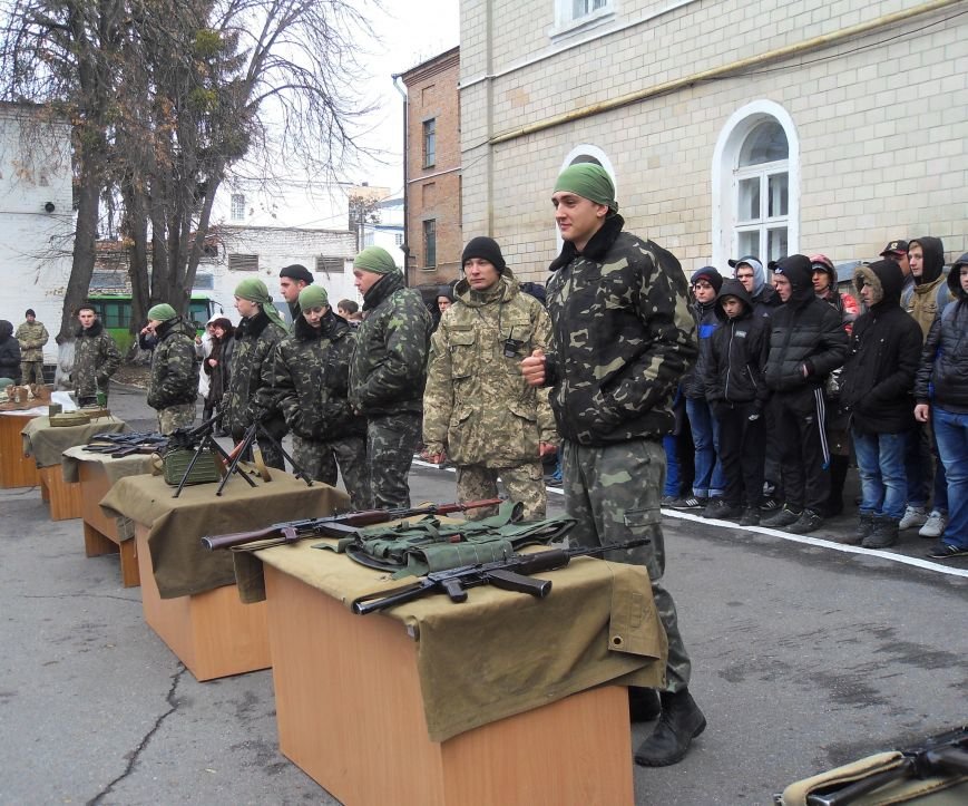 Щоб дівчата тримали квіти, чоловіки мають тримати зброю: сотня полт... Щоб дівчата тримали квіти, чоловіки мають тримати зброю: сотня полтавців поповнила ряди ЗСУ та нацгвардії (ФОТО) (фото) - фото 2