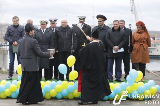 В Киеве презентовали бронированный катер для ВМС Украины (ФОТО) (фото) - фото 1 В Киеве презентовали бронированный катер для ВМС Украины (ФОТО) (фото) - фото 1