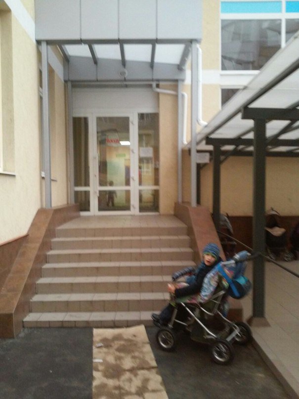 В новой поликлинике на Котовского не подумали об одесских детях-инвалидах (ФОТО) (фото) - фото 1