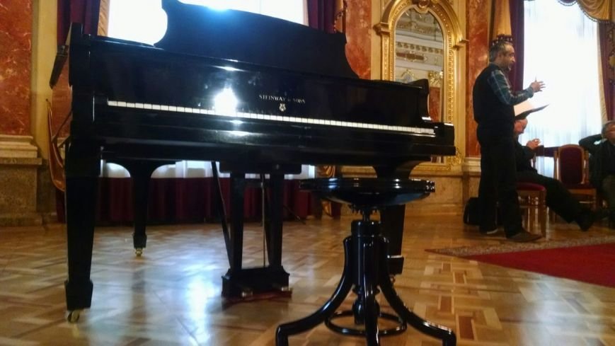 У Львові презентували унікальне фортепіано, якому вже майже 100 років (ФОТО) (фото) - фото 1 У Львові презентували унікальне фортепіано, якому вже майже 100 років (ФОТО) (фото) - фото 1