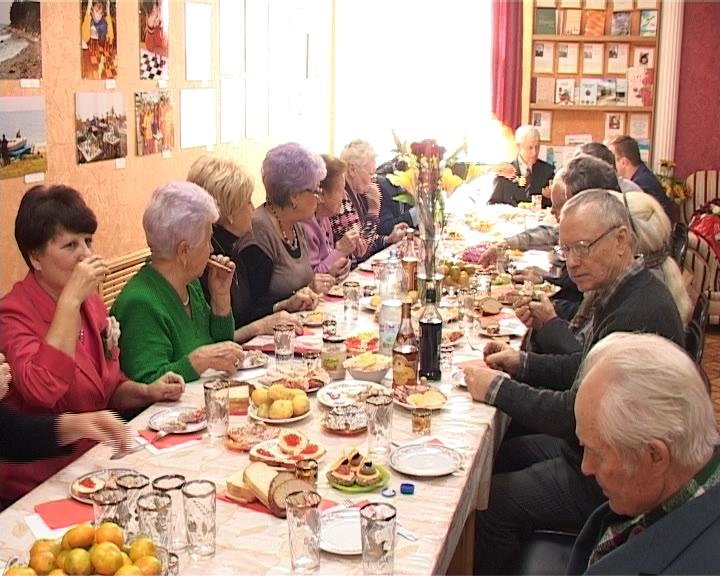 Армавирский ветеран Федор Попов отметил 90-летний юбилей (фото) - фото 1 Армавирский ветеран Федор Попов отметил 90-летний юбилей (фото) - фото 1