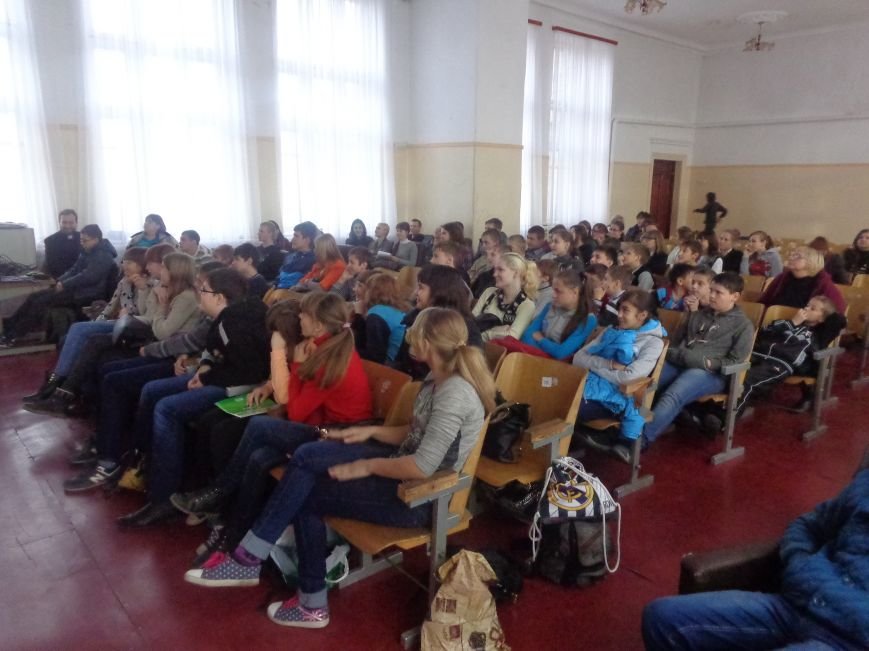 Школьники Родинского встретились с «Городскими стражами» (фото) - фото 2 Школьники Родинского встретились с «Городскими стражами» (фото) - фото 2