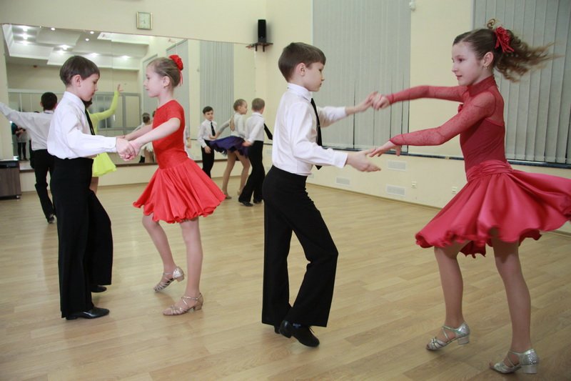 В Полевском открыта школа бальных танцев