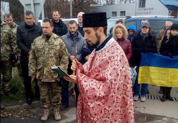 У Тернополі зустріли тіло загиблого в АТО Героя (фото) - фото 1 У Тернополі зустріли тіло загиблого в АТО Героя (фото) - фото 1