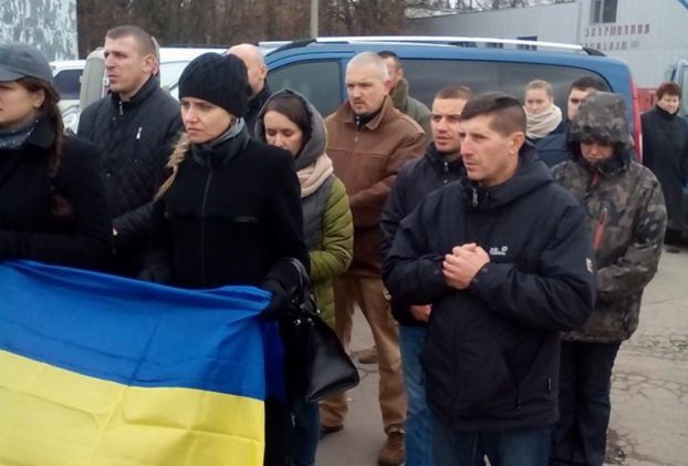 У Тернополі зустріли тіло загиблого в АТО Героя (фото) - фото 1 У Тернополі зустріли тіло загиблого в АТО Героя (фото) - фото 1
