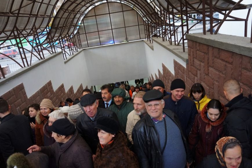 В Симферополе сегодня торжественно открыли подземный переход на пр. Победы (ФОТО) (фото) - фото 4 В Симферополе сегодня торжественно открыли подземный переход на пр. Победы (ФОТО) (фото) - фото 4