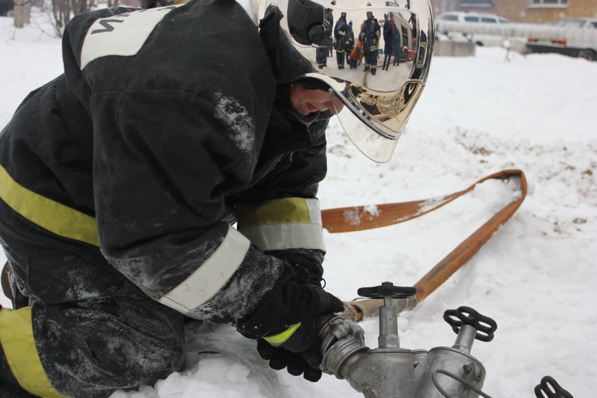 Сыктывкарские журналисты на себе испытали особенности пожарной службы, фото-18