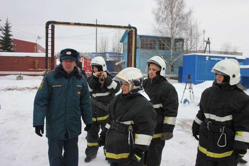 Сыктывкарские журналисты на себе испытали особенности пожарной службы, фото-8