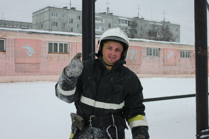Сыктывкарские журналисты на себе испытали особенности пожарной службы, фото-17