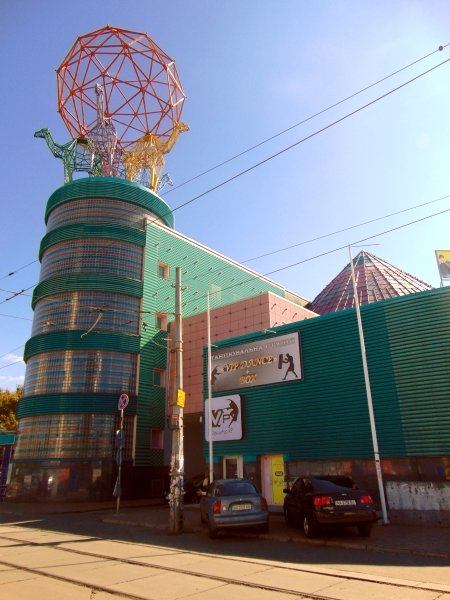 На Оболони хотят продать ТРЦ за долги (ФОТО) (фото) - фото 2 На Оболони хотят продать ТРЦ за долги (ФОТО) (фото) - фото 2